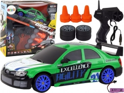 Mașină sport verde R/C telecomandată cu roți interschimbabile