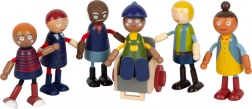 Figurine din lemn familie cu scaun cu rotile