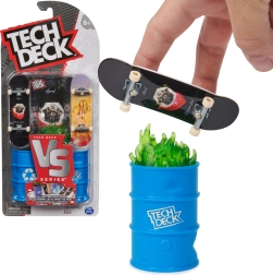 Set de fingerboard Tech Deck Versus Series April cu obstacol