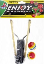 Praștie cu mingi din spumă