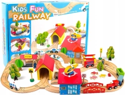 Pistă de tren din lemn cu mașini și accesorii