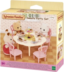 Sylvanian Families masă, scaune și dulciuri – set de ceai pentru figurine