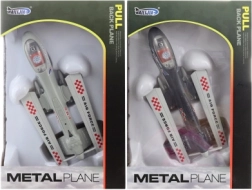 Avion metalic cu mecanism de întoarcere pe baterii