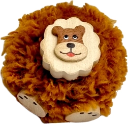 2KIDS TOYS magnet din lemn cu pompon – leu