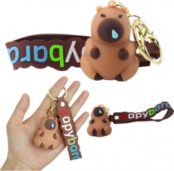 Breloc capibara cu carabină și inel