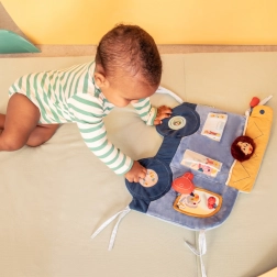 Panou textil pentru pătuț - cățelușul Jules