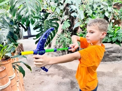 Arc cu săgeți din spumă pentru copii