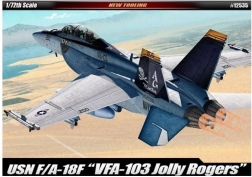 Model din plastic al aeronavei F/A‑18F USN VF‑103 JOLLY ROGERS 1:72