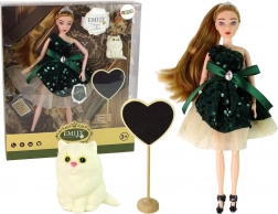 Păpușa Emily cu pisoiaș alb și inimă din lemn