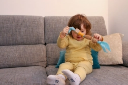 Omidă senzorială pentru cei mici MILANIWOOD