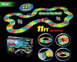 Pistă care luminează în întuneric + mașinuță cu lumină LED, 220 piese