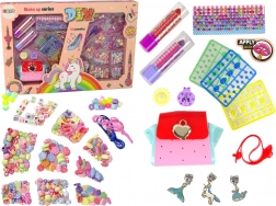 Set colorat pentru machiaj și bijuterii