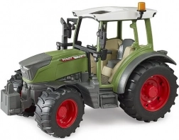 Bruder tractor Fendt Vario 211 – model realist 1:16