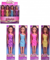 Păpușă în rochie elegantă