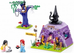 Cortul Vrăjitorului în Pădurea Magică