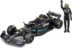 mercedes-amg f1 w14 e 1:24 cu figurină pilot lewis hamilton de la bburago