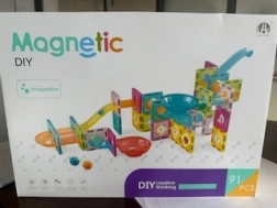 Set de construcție magnetică – pistă cu bile cu pâlnie, 91 piese