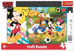 Puzzle TREFL Mickey Mouse la țară 15 piese