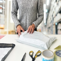 Plicuri poștale din polietilenă albe A3 310 × 420 mm, pachet 50 buc