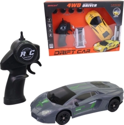 Mașină electrică telecomandată cu roți interschimbabile și funcție de drift