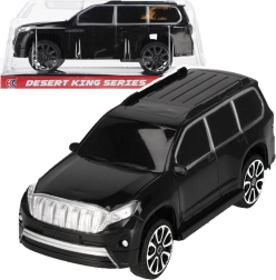 Mașină off-road neagră cu mecanism cu arc pull back
