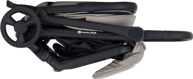 Pliezi cu o singură mână, îl iei oriunde