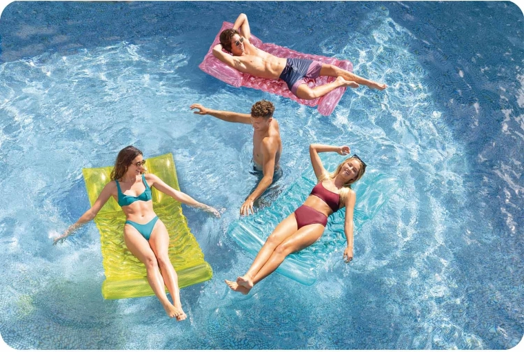 Ideal pentru piscină și plajă