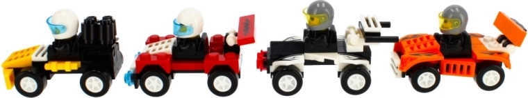 4 mașini de curse, distracție fără sfârșit