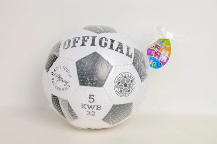 Minge de fotbal alb-negru Buburuză