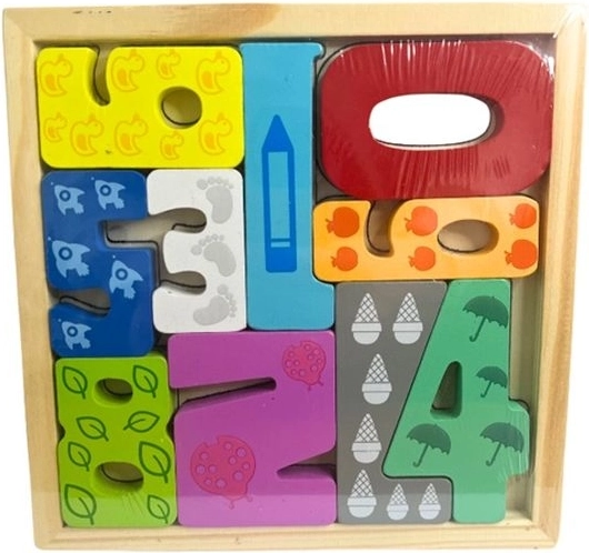 Puzzle din lemn cu cifrele 0–9