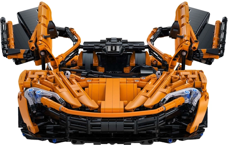 Elemente deschizibile și detalii realiste