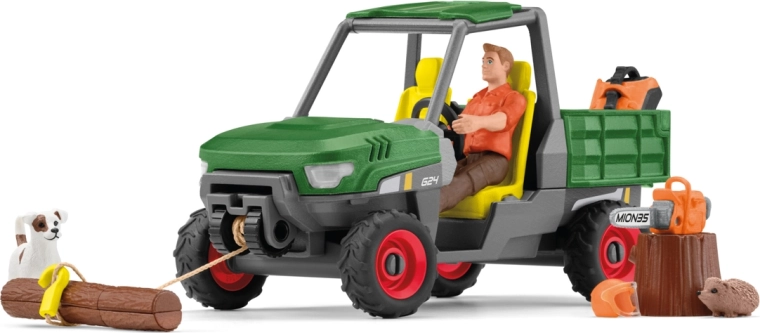Vehicul off-road pentru pădure cu troliu