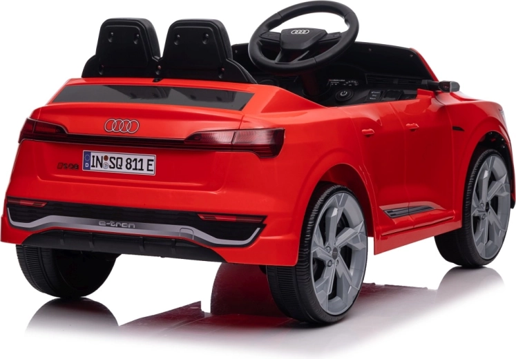 Mașinuță electrică pentru copii Audi SQ8 roșie