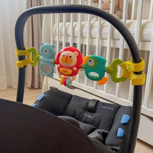 Sunete și zornăit pentru joaca senzorială