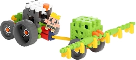 Tractor cu pulverizator pentru aventuri la fermă