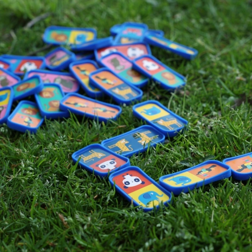 Piese de domino extra mari pentru joacă ușoară
