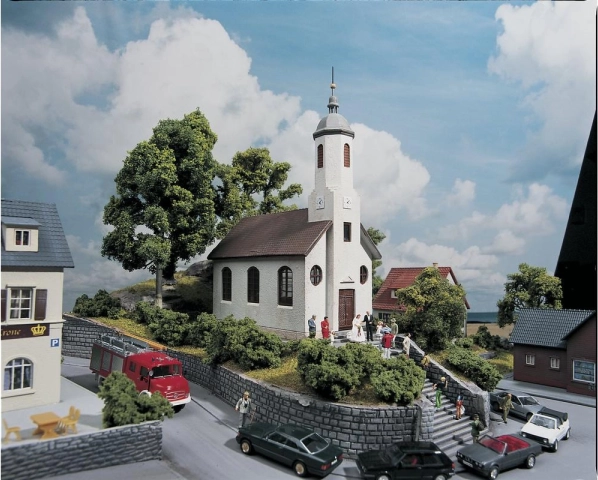 PIKO hobby biserica Sfântului Luca H0 (1:87)
