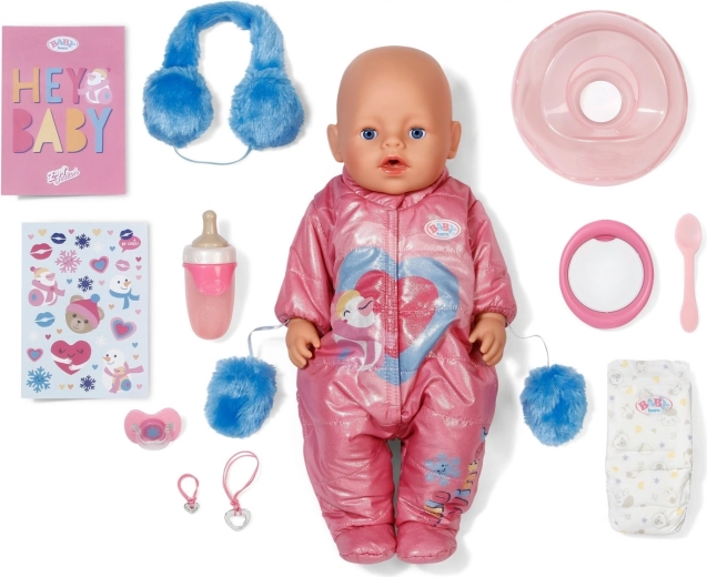 Set bogat de accesorii pentru scenarii creative