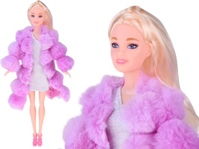 Păpușă stilată la volan