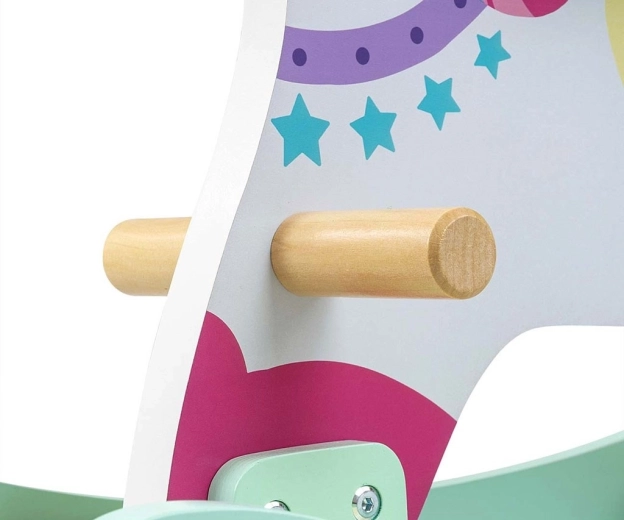 Construcție solidă din lemn și prindere confortabilă