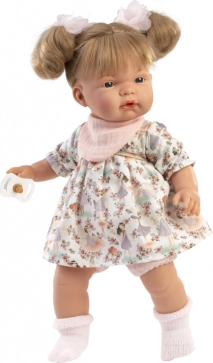 Detalii realiste și îmbrățișări plăcute