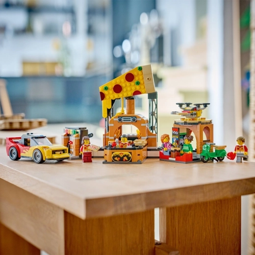 Accesorii și minifigurine pentru joacă de-a restaurantul