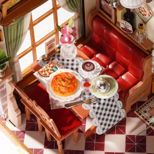 Mini bistro detaliat ca decorațiune