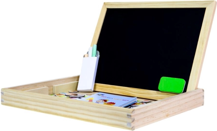 Două table într-una: magnetică și cu cretă