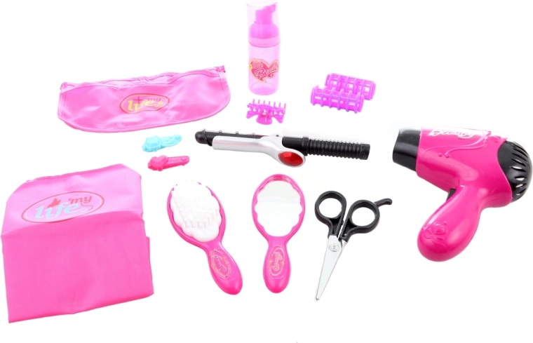 Accesorii bogate pentru coafor