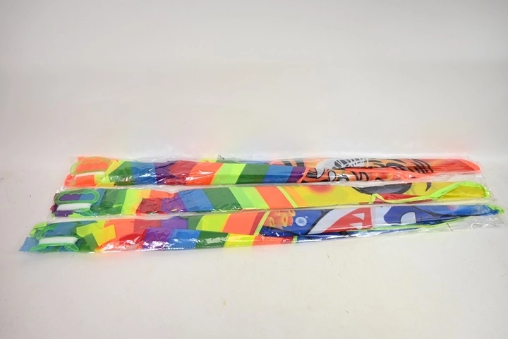Zmeu zburător multicolor pentru copii