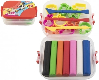 Set de plastilină și forme de tăiat într-o cutie de plastic