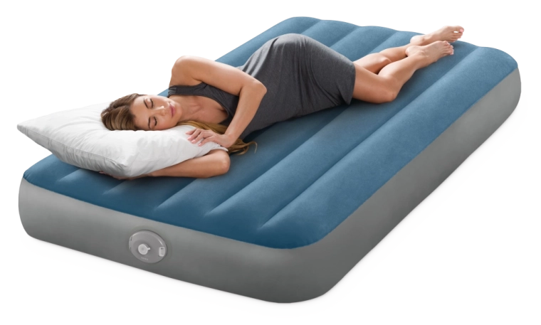 Suprafață plăcută din imitație de catifea și profil jos