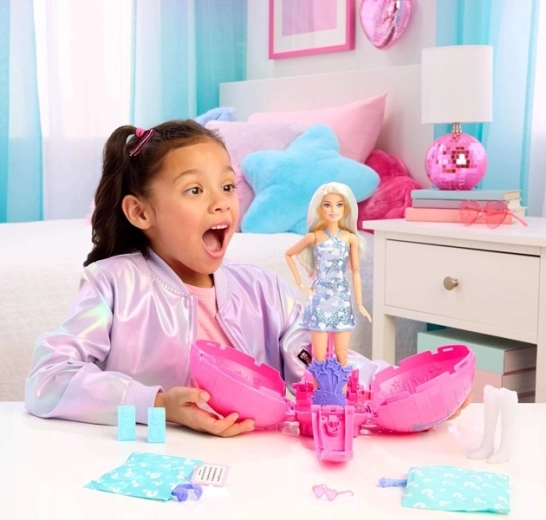 Povești de popstar cu accesorii și păpușă articulată