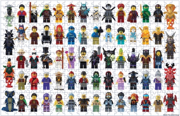 Peste 60 de minifigurine din 15 ani de NINJAGO
